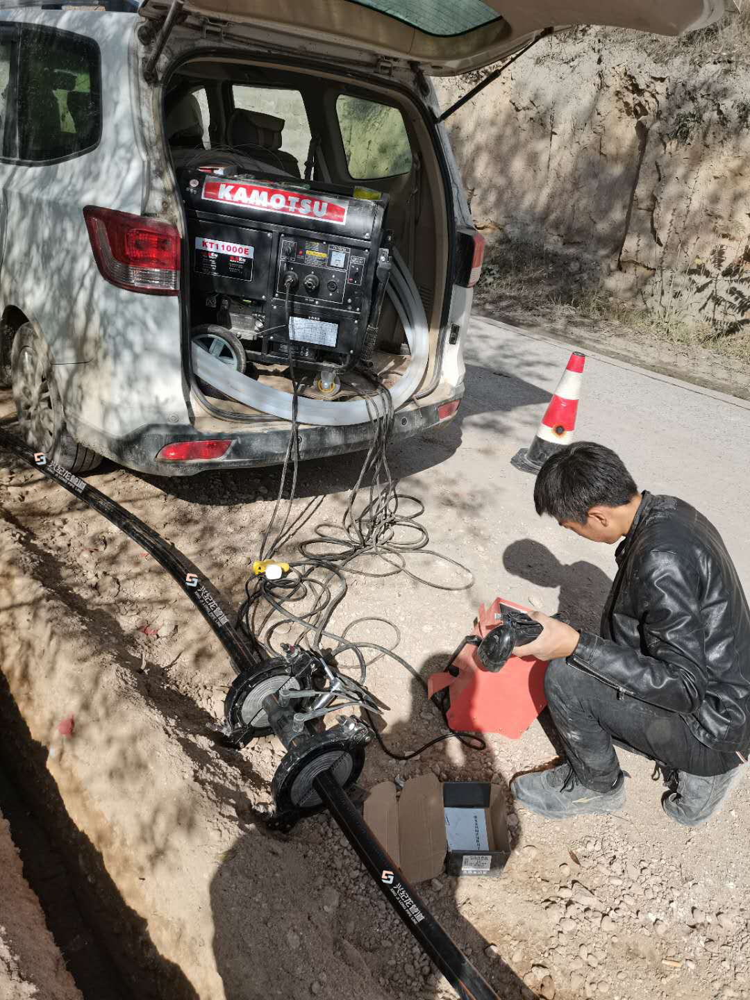 “興紀龍”埋地燃氣專用管，對接施工圖